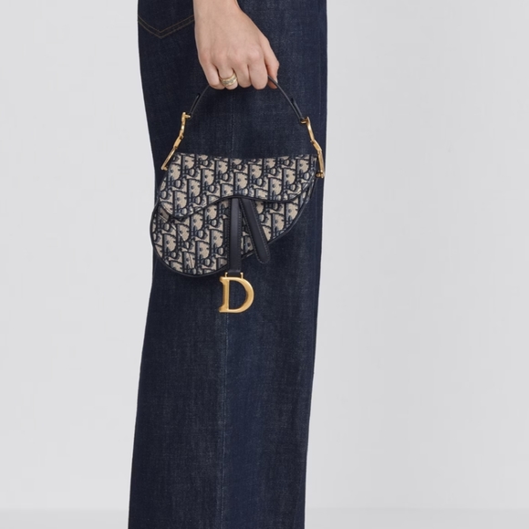 Like new dior mini saddle bag - Picture 6 of 6